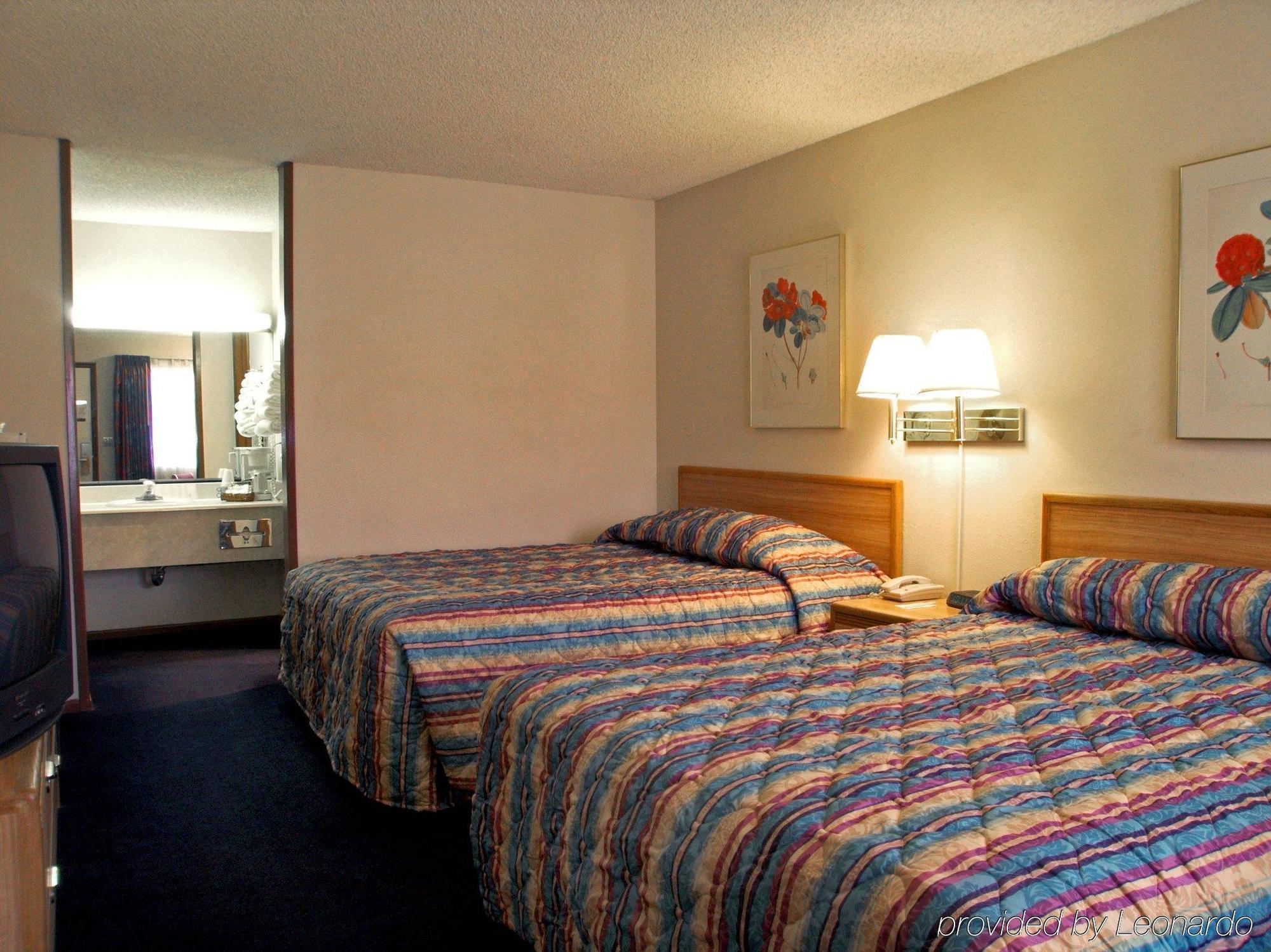 Rodeway Inn Riverside Room photo